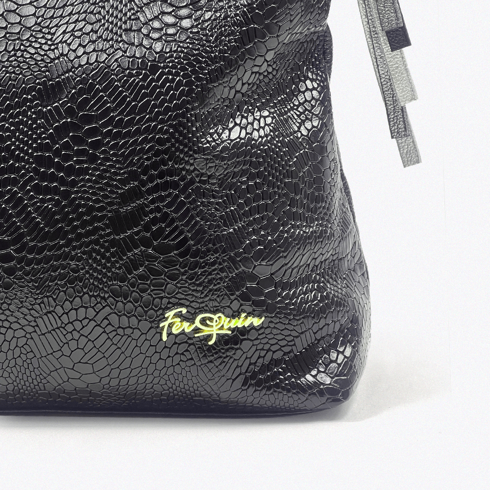 Bolso_de_cuero_negro_ferquin